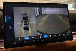 valkoinen BYD Han 2023 kuva 35.