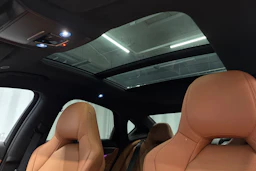 valkoinen BYD Han 2023 kuva 42.