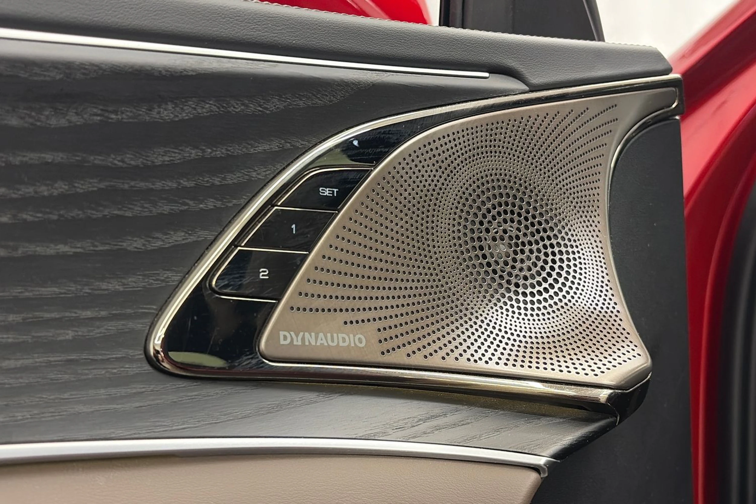 Punainen BYD Han 2023 kuva 15.