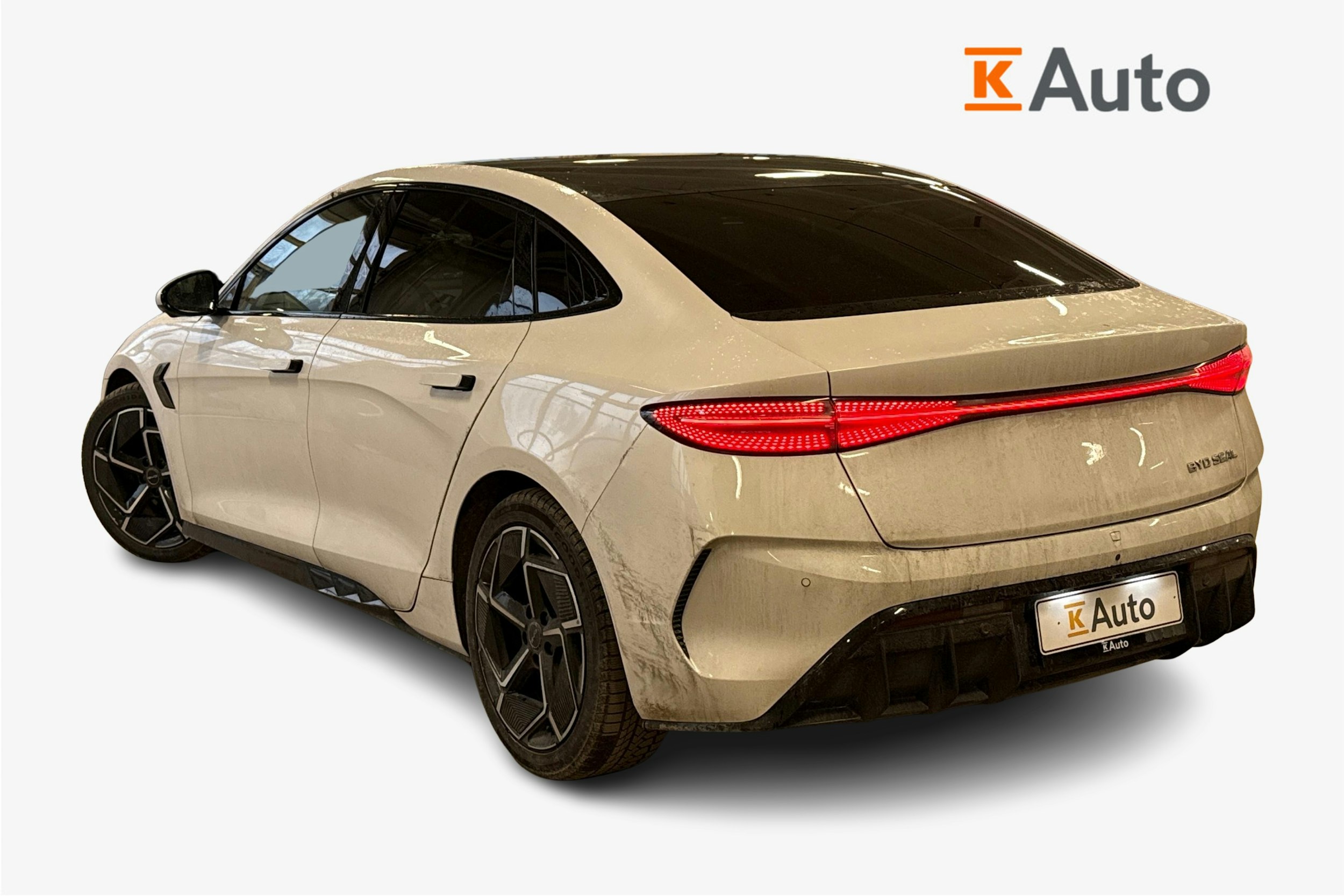 valkoinen BYD Seal 2024 kuva 2.