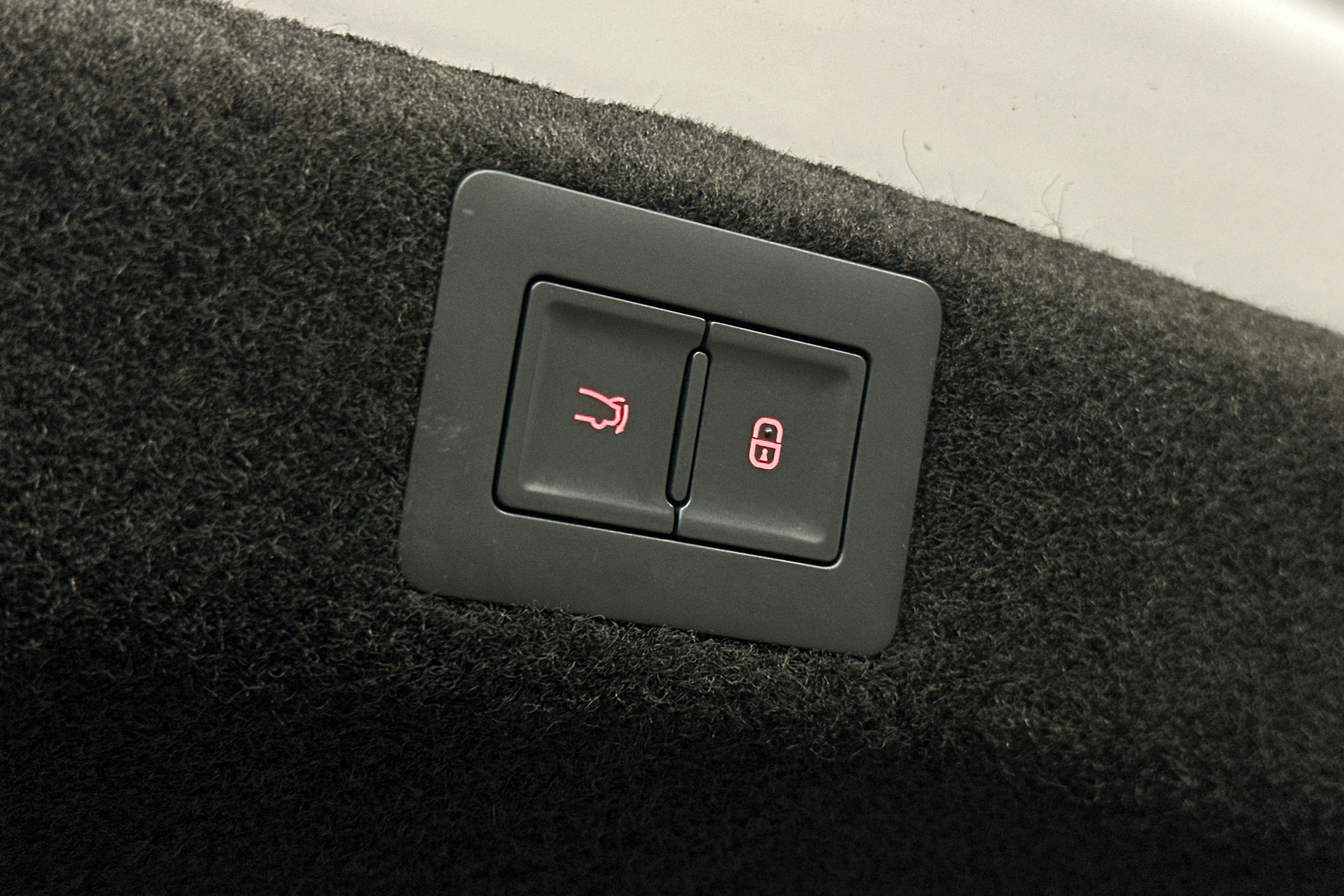 valkoinen BYD Seal 2024 kuva 15.