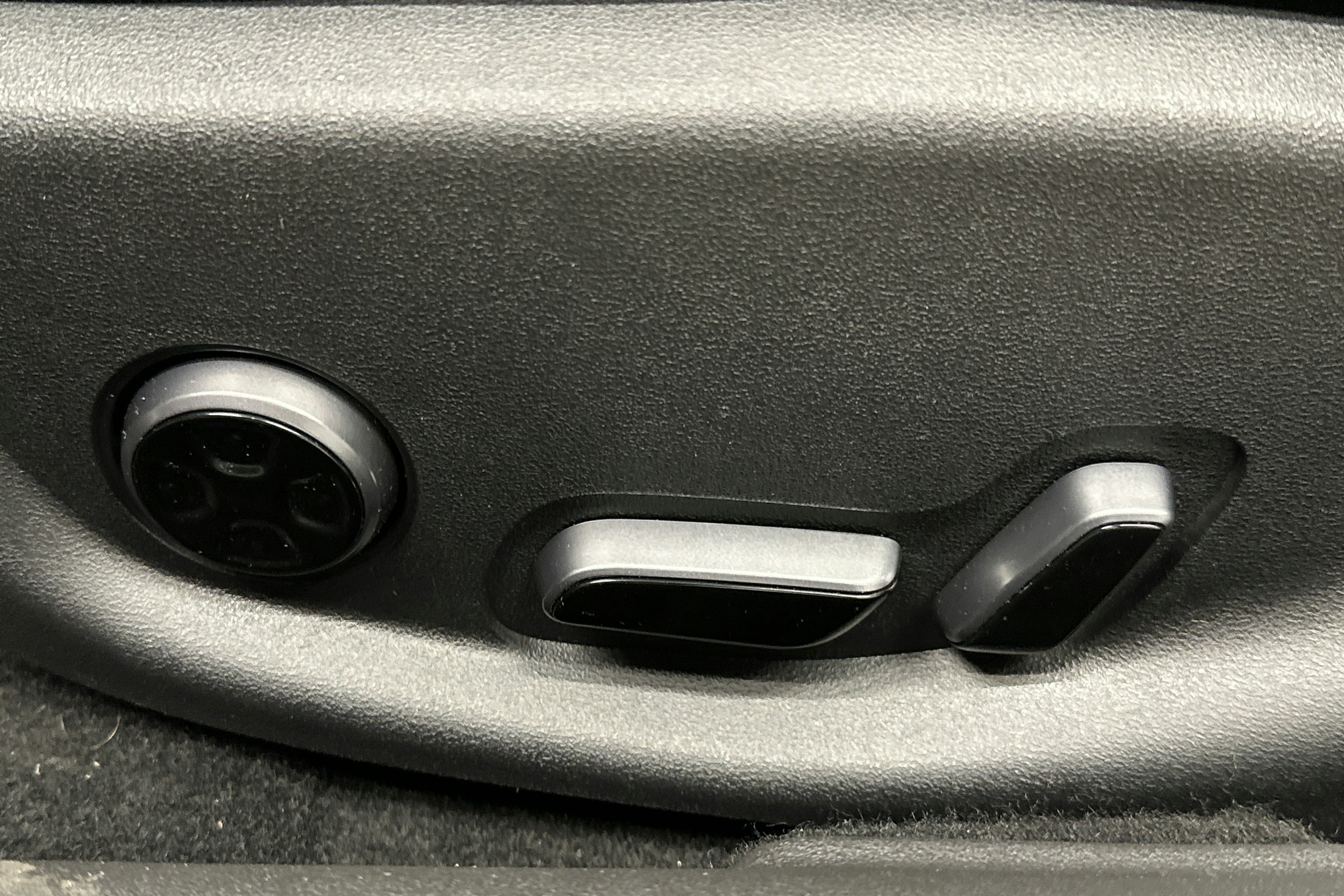 valkoinen BYD Seal 2024 kuva 17.
