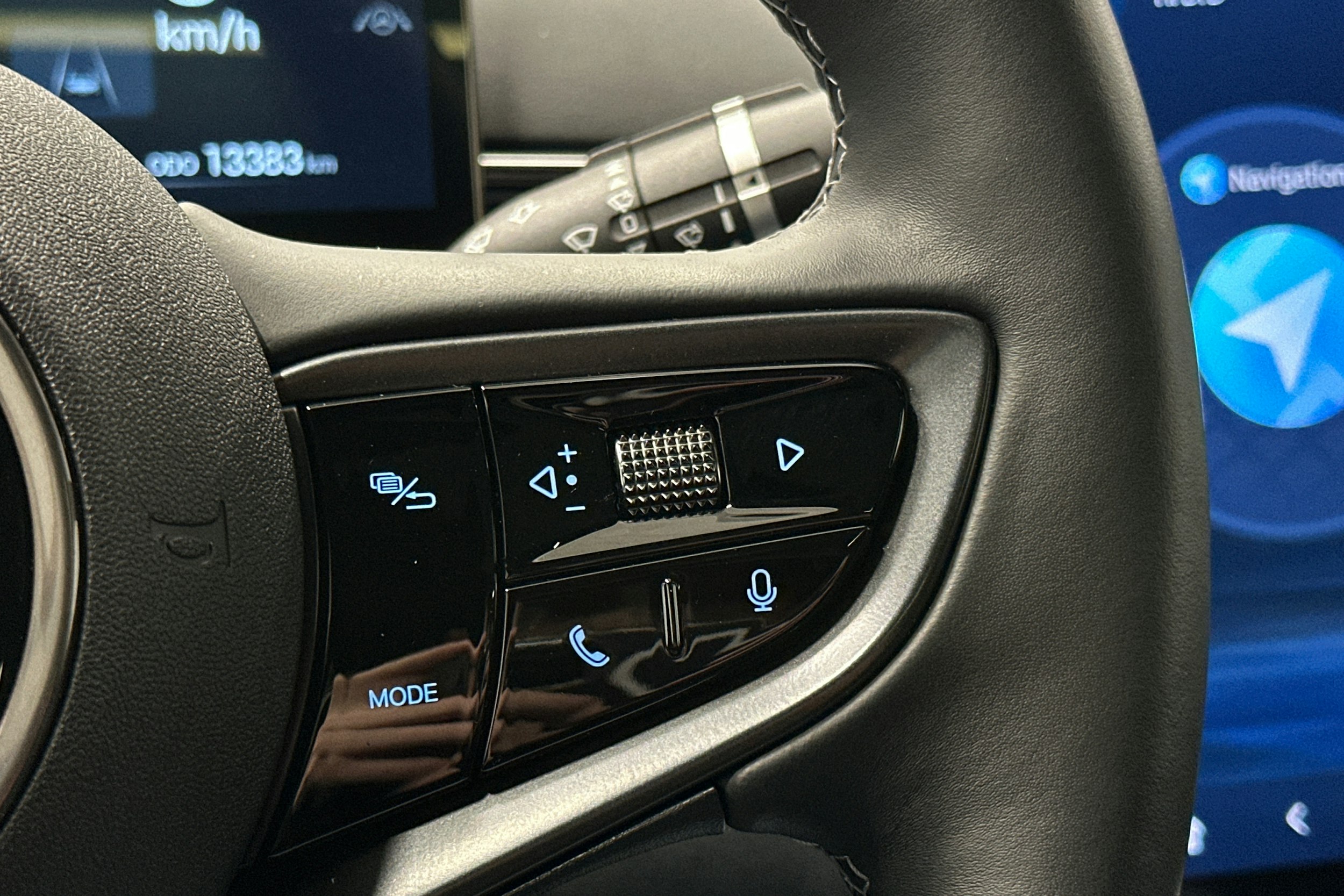 valkoinen BYD Seal 2024 kuva 20.
