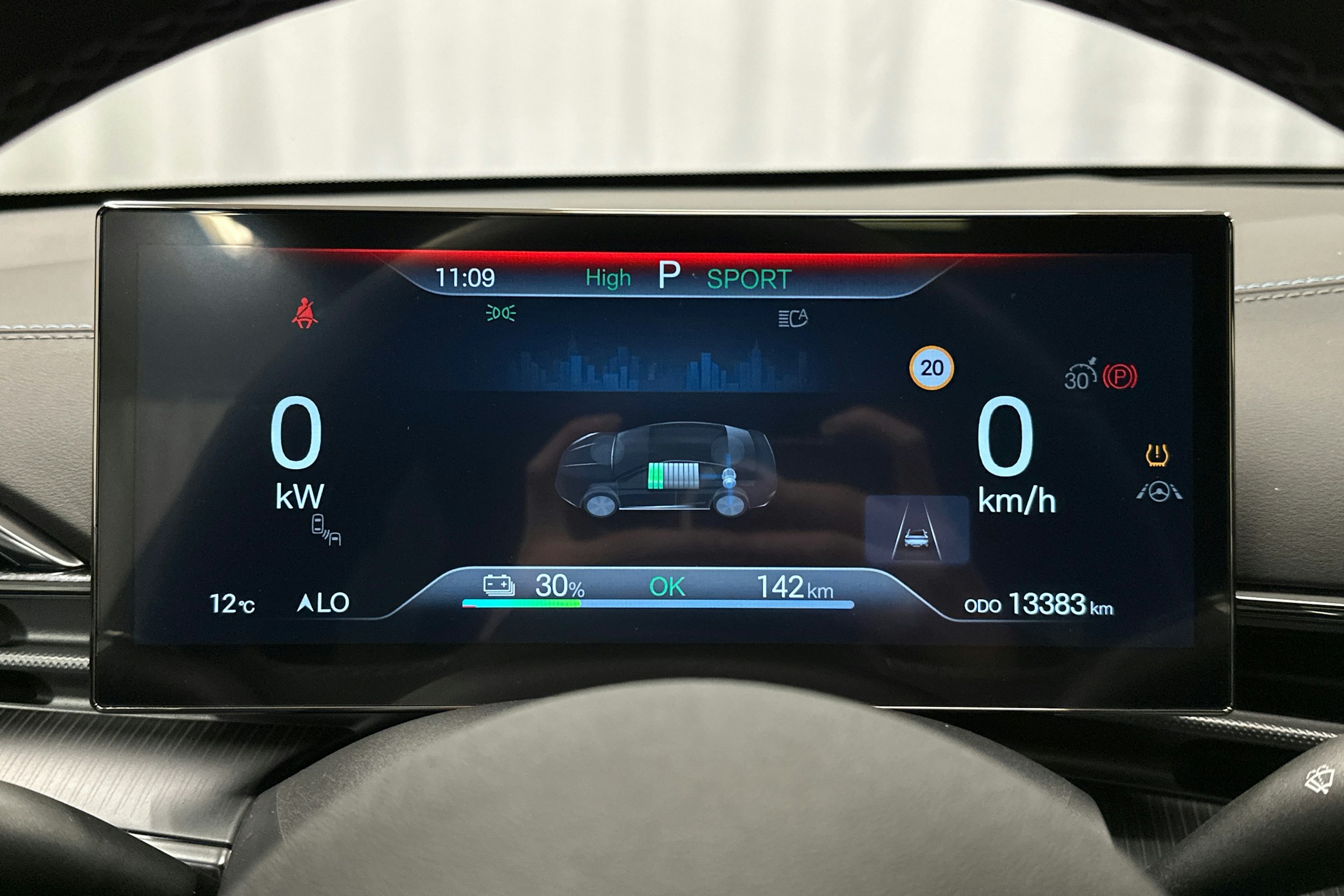 valkoinen BYD Seal 2024 kuva 21.