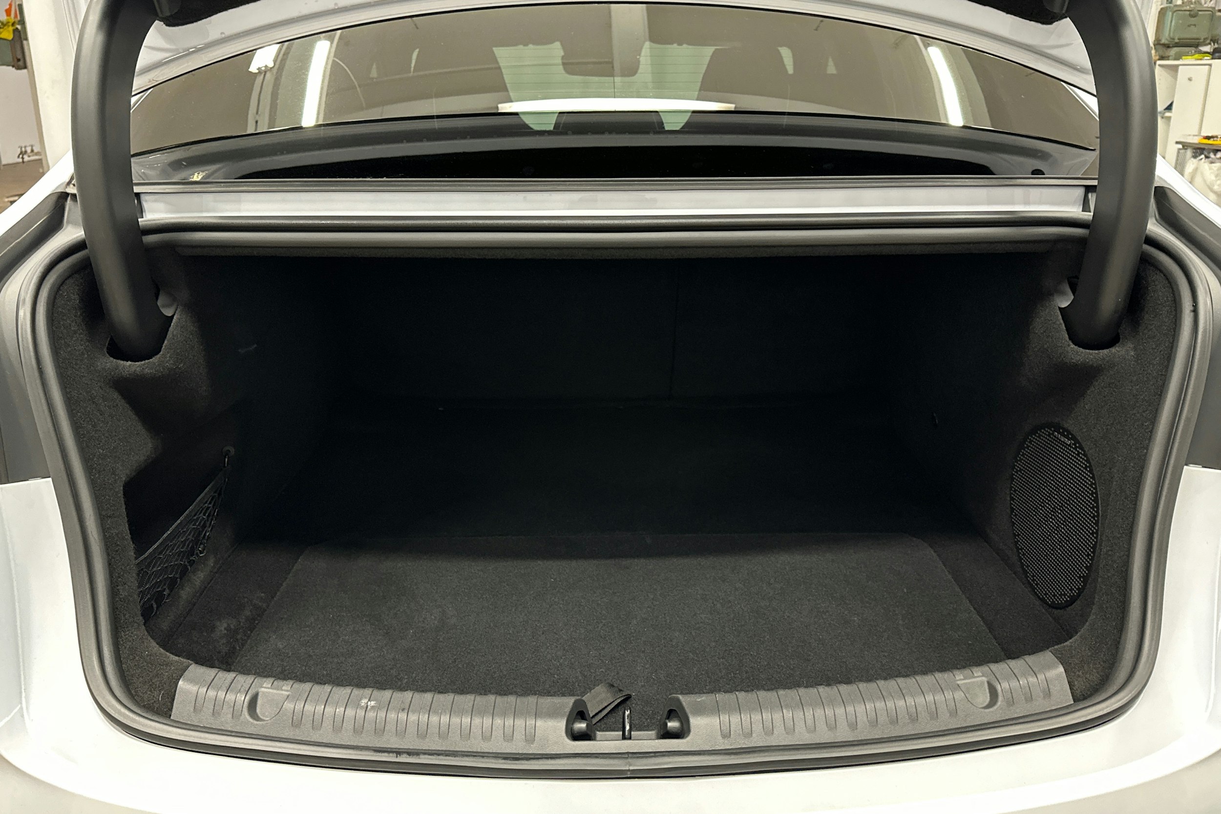 valkoinen BYD Seal 2023 kuva 14.