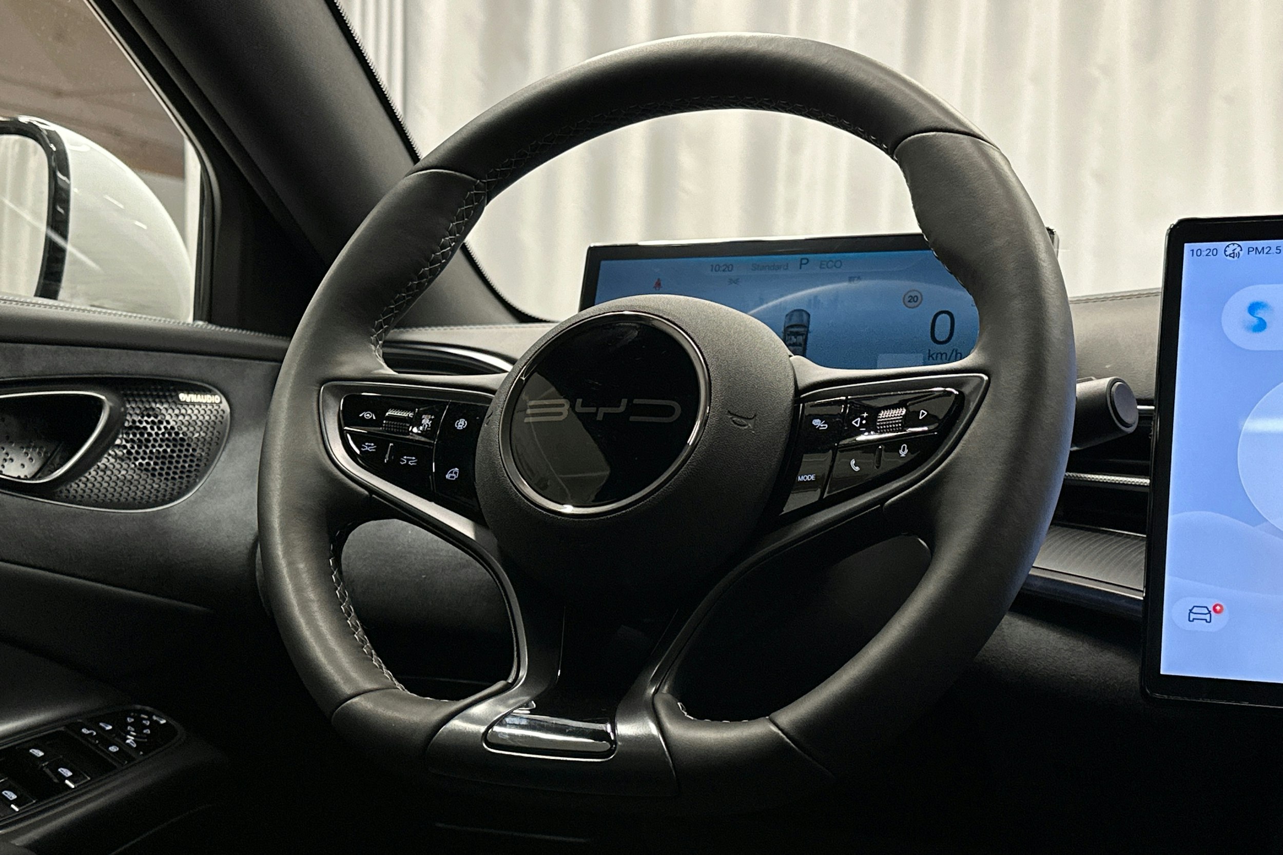 valkoinen BYD Seal 2023 kuva 19.