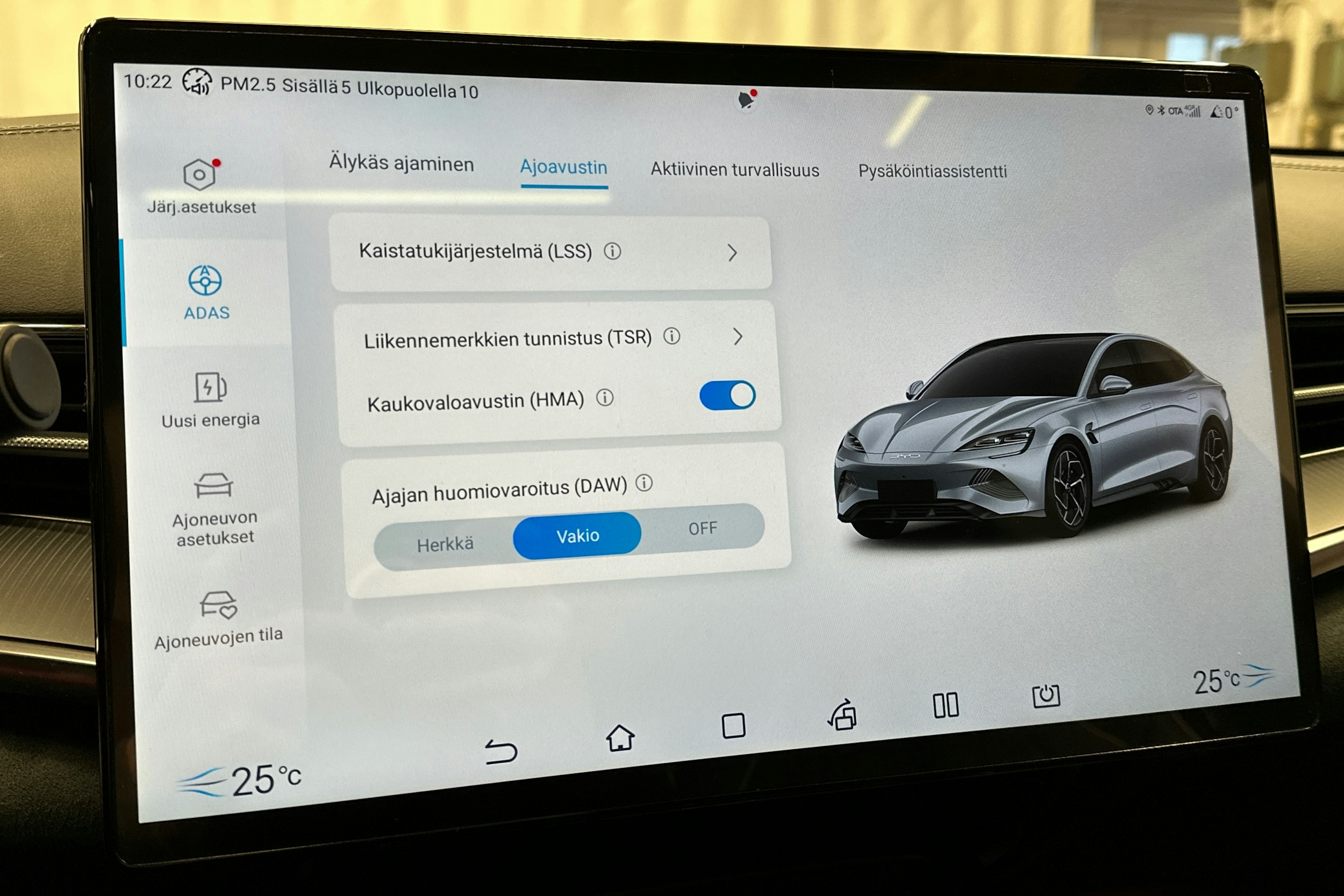 valkoinen BYD Seal 2023 kuva 26.