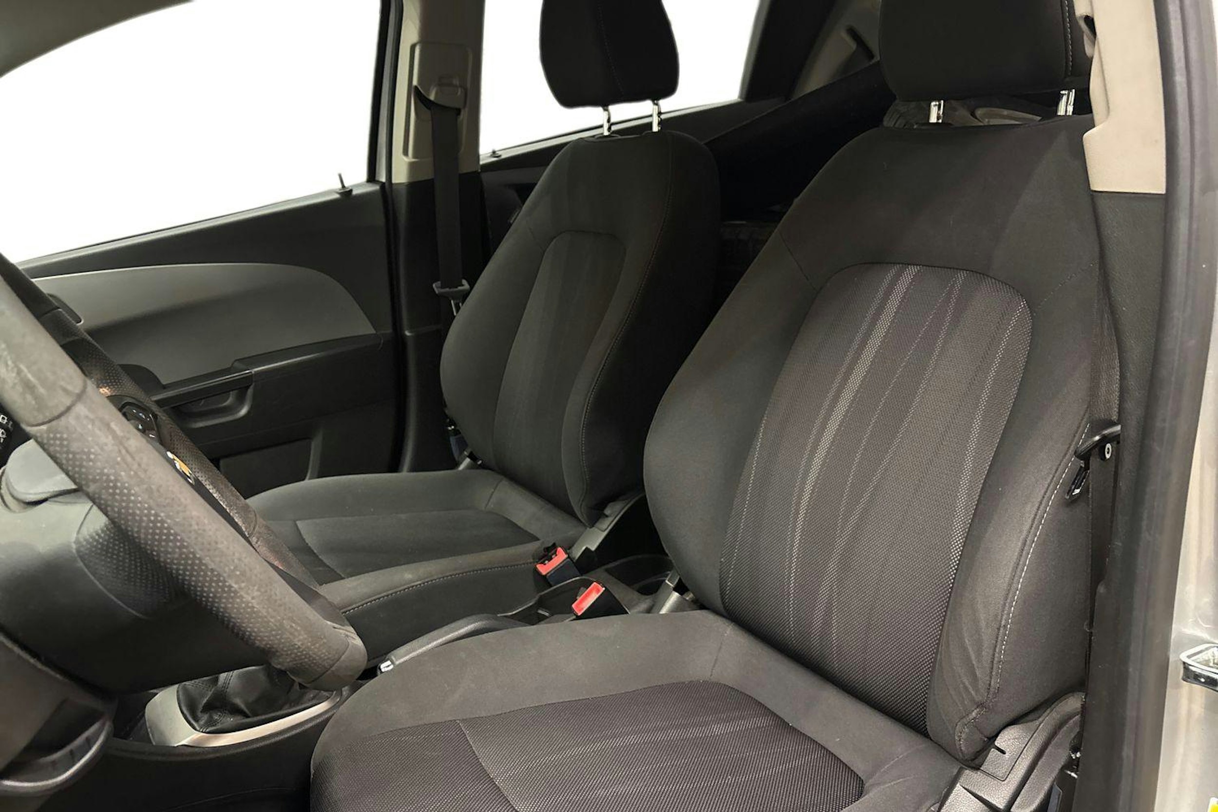 hopea Chevrolet Aveo 2013 kuva 10.