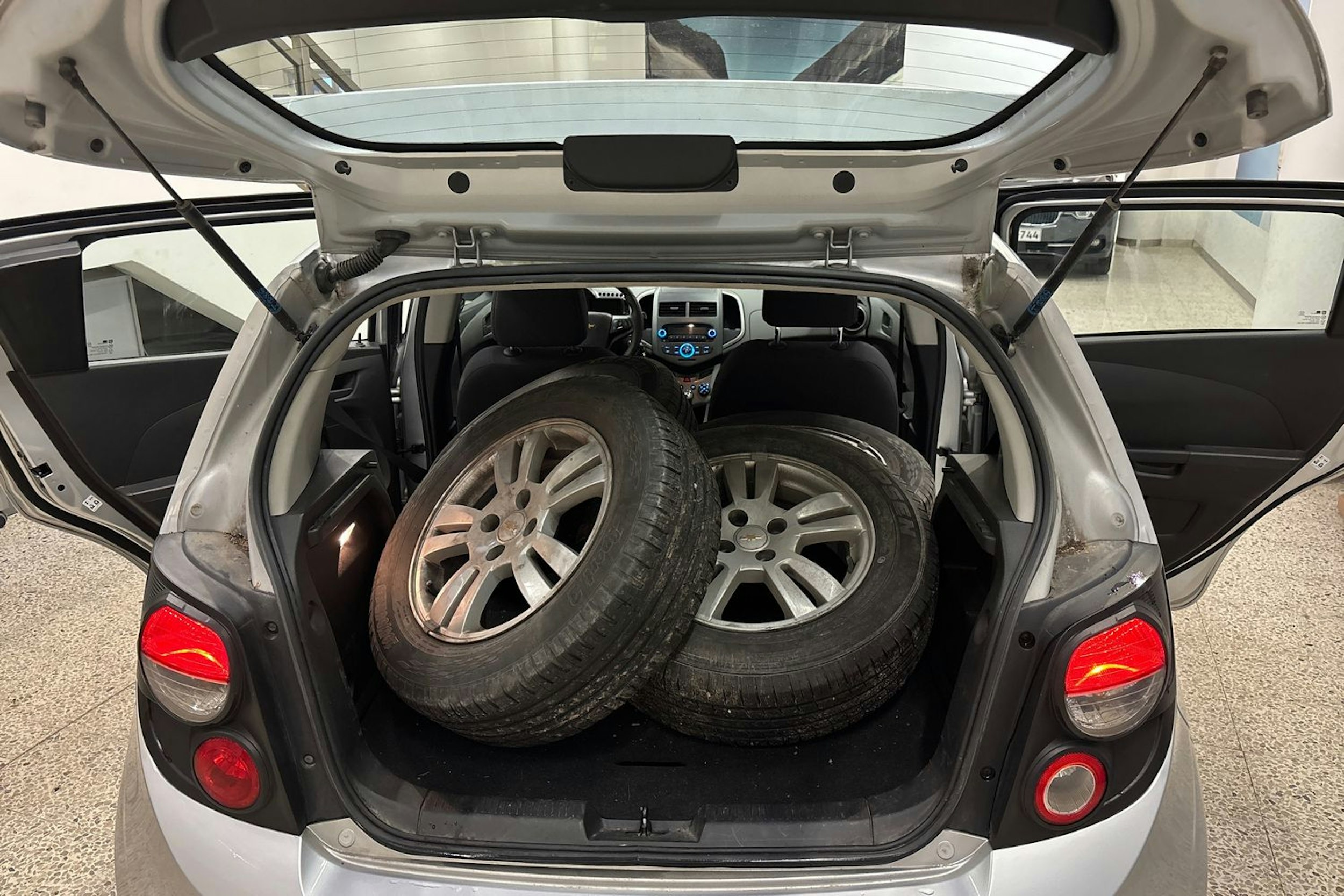 hopea Chevrolet Aveo 2013 kuva 14.