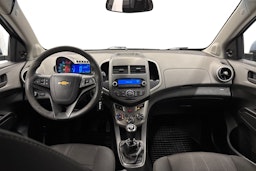 harmaa Chevrolet Aveo 2013 kuva 9.