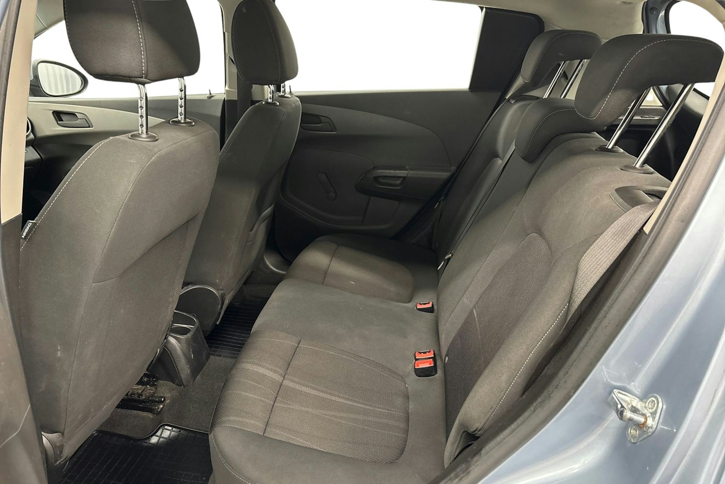 harmaa Chevrolet Aveo 2013 kuva 10.