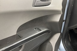 harmaa Chevrolet Aveo 2013 kuva 16.