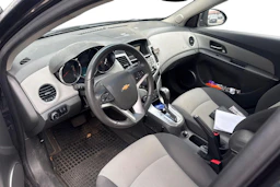 musta Chevrolet Cruze 2010 kuva 3.