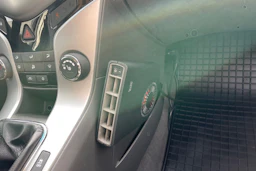 Punainen Chevrolet Cruze 2010 kuva 18.