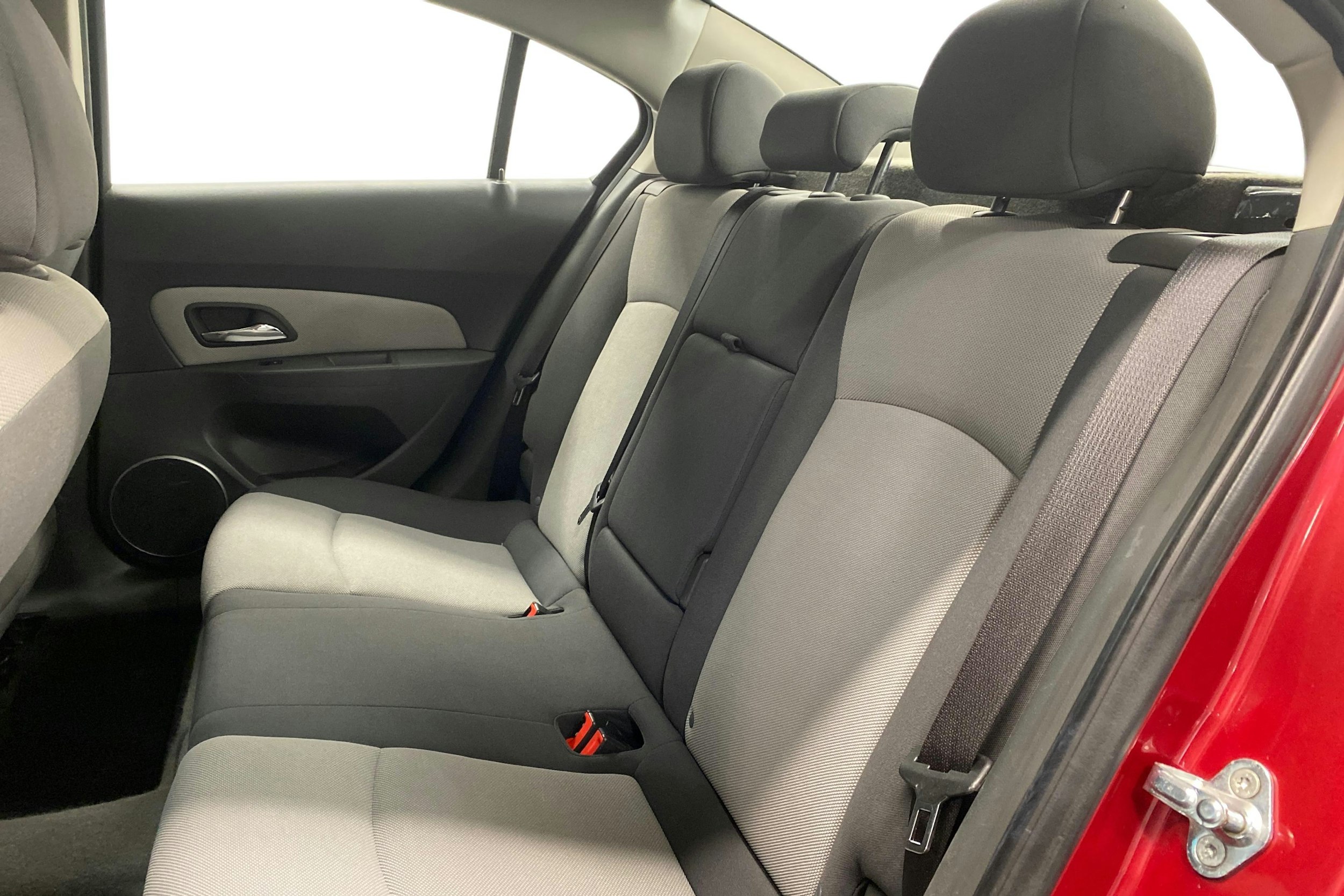 punainen Chevrolet Cruze 2010 kuva 10.