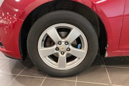 punainen Chevrolet Cruze 2010 kuva 11.