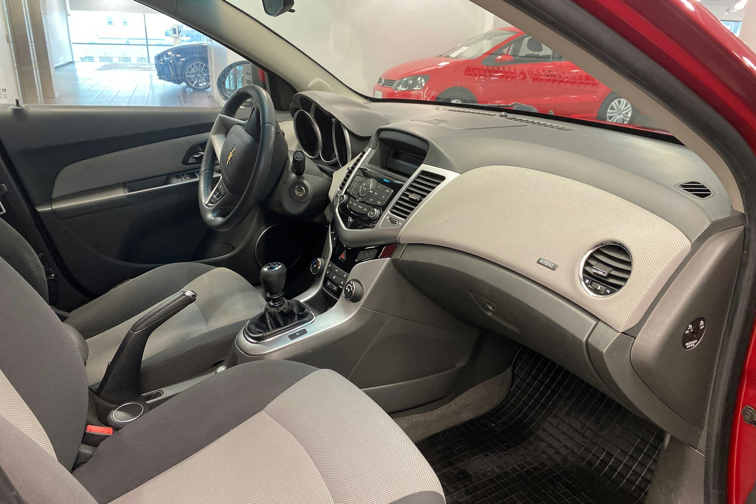 punainen Chevrolet Cruze 2010 kuva 17.