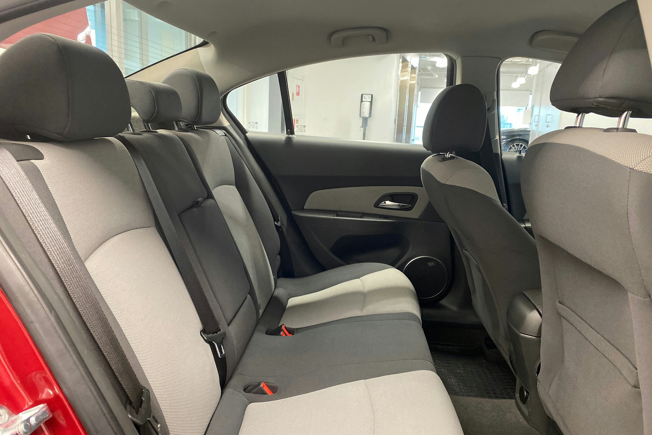 punainen Chevrolet Cruze 2010 kuva 18.