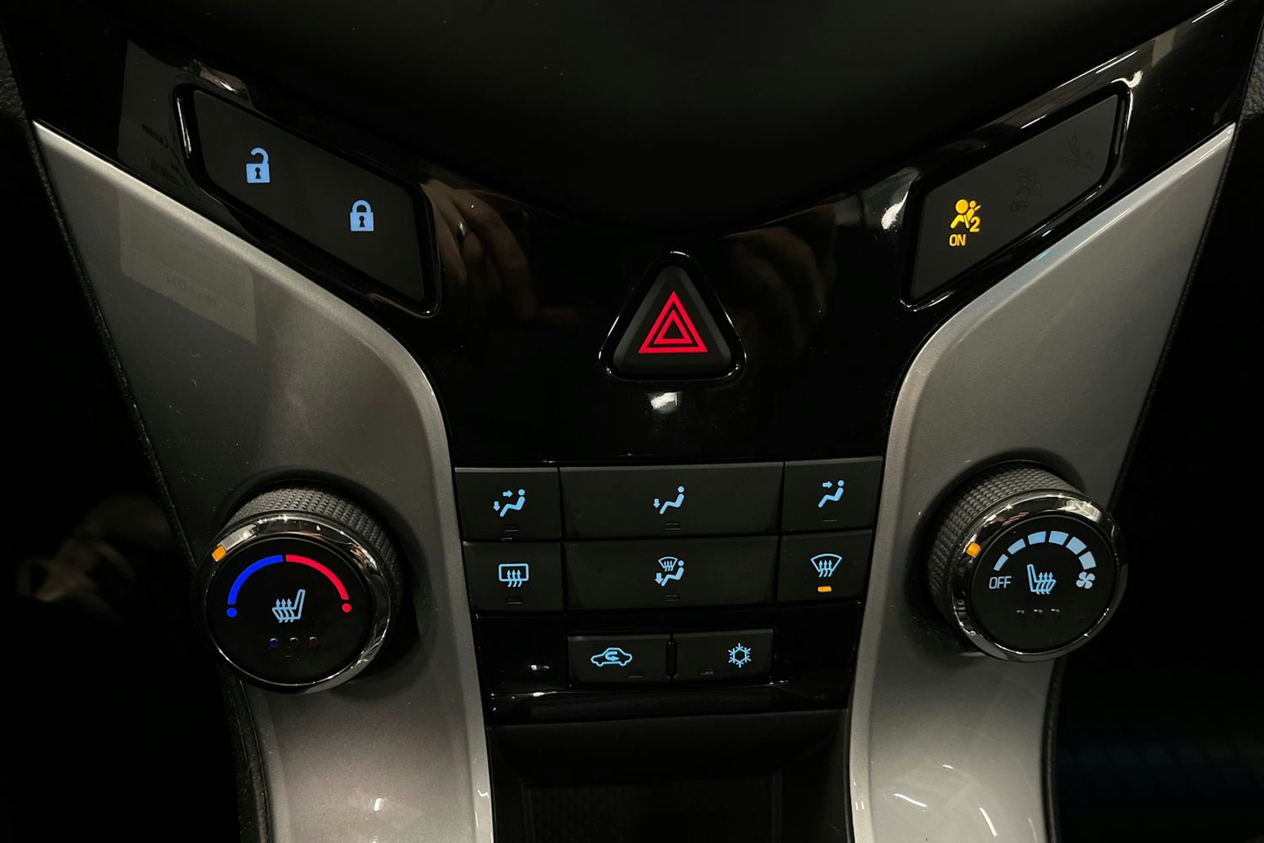 harmaa Chevrolet Cruze 2013 kuva 20.