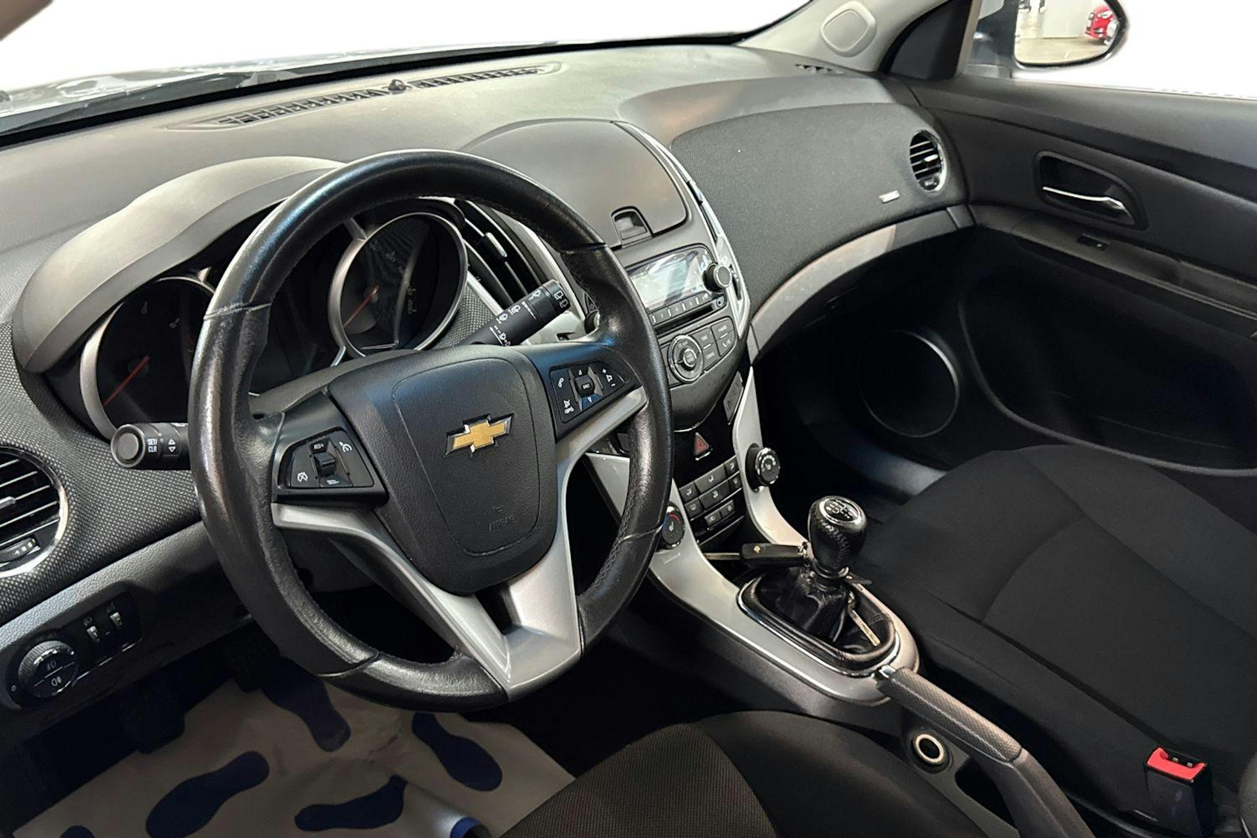 hopea Chevrolet Cruze 2013 kuva 7.