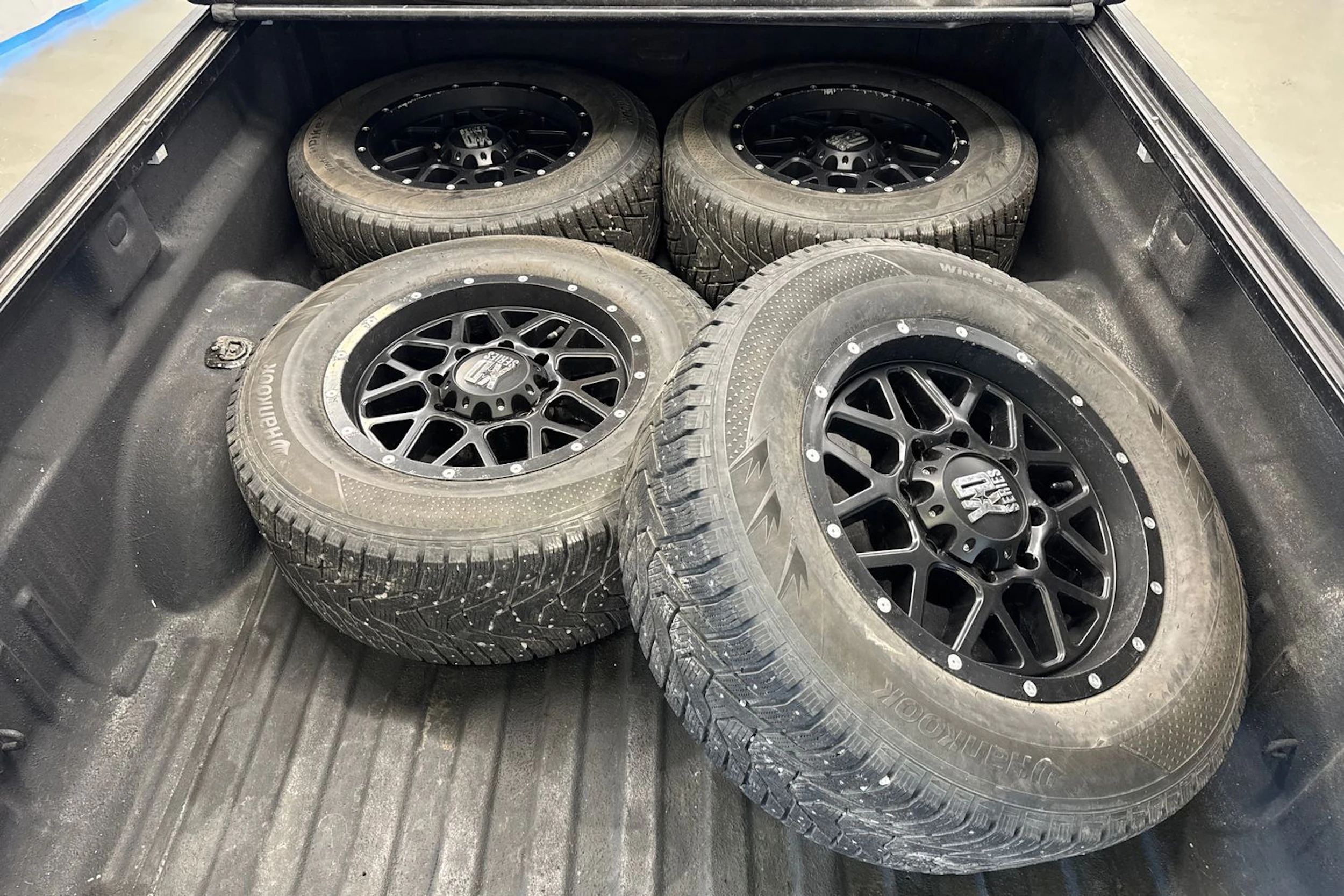 musta Chevrolet Silverado 2016 kuva 29.