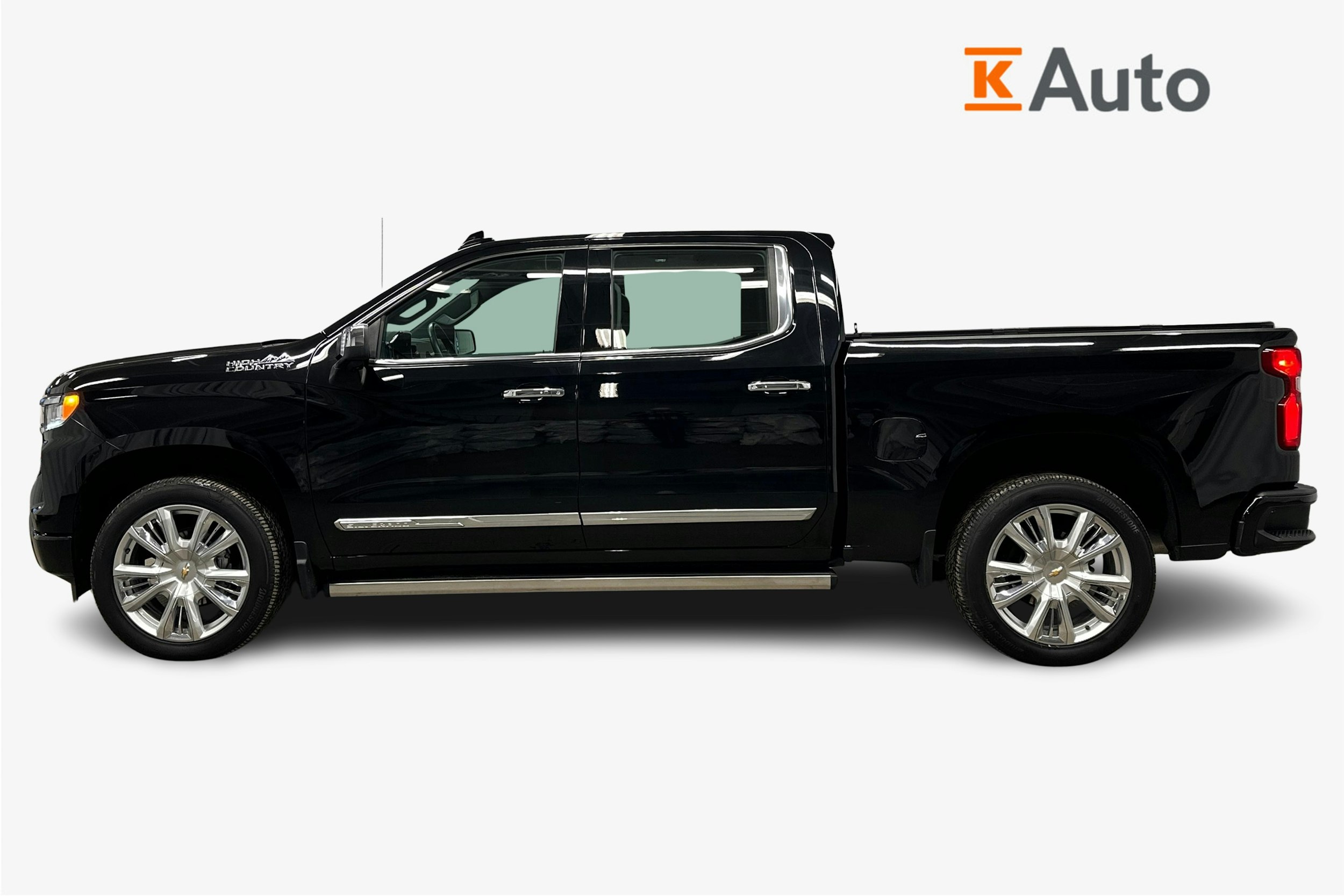 musta Chevrolet Silverado 2024 kuva 6.