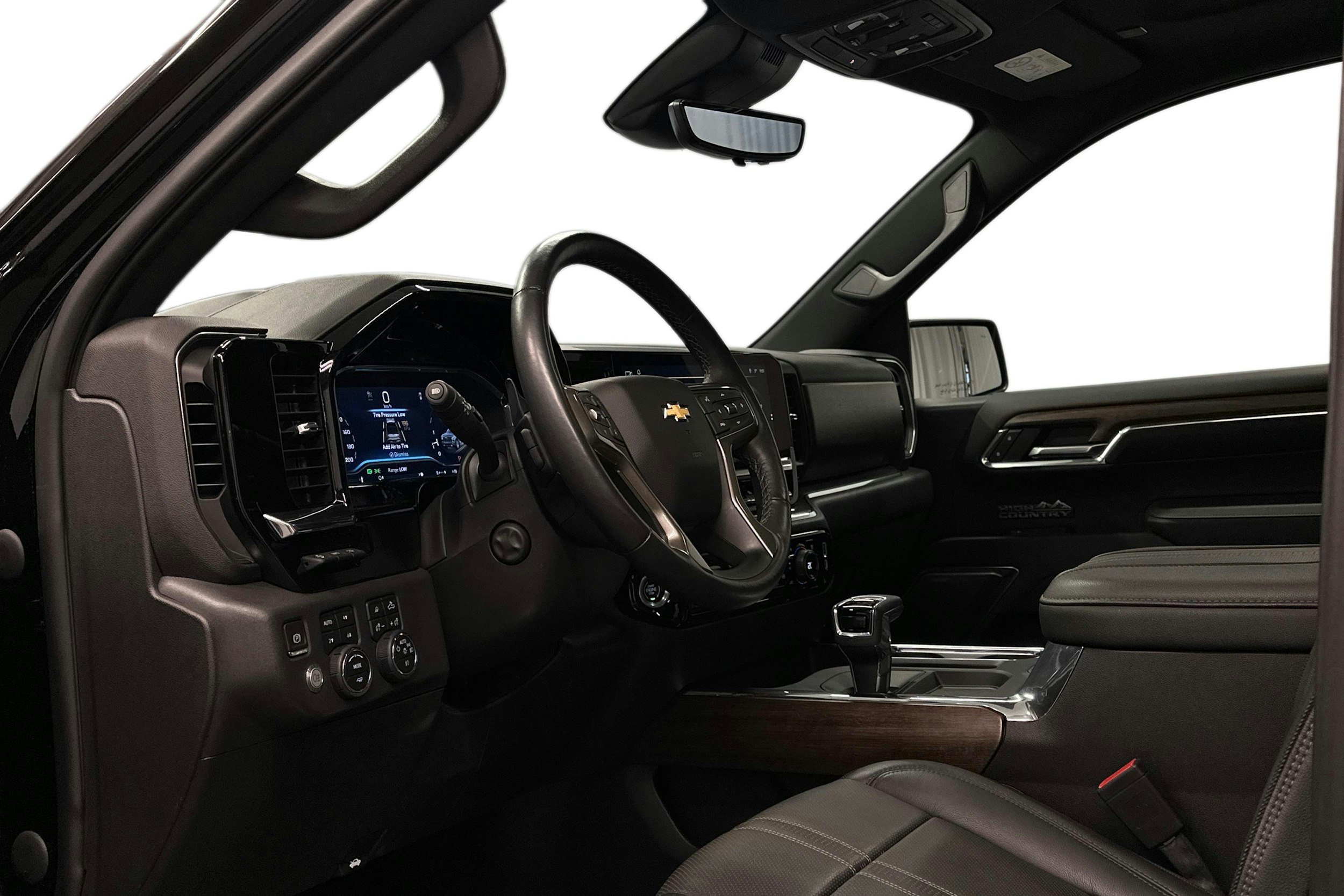 musta Chevrolet Silverado 2024 kuva 7.