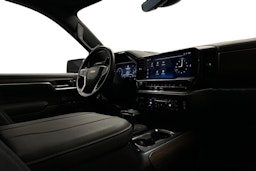 musta Chevrolet Silverado 2024 kuva 9.