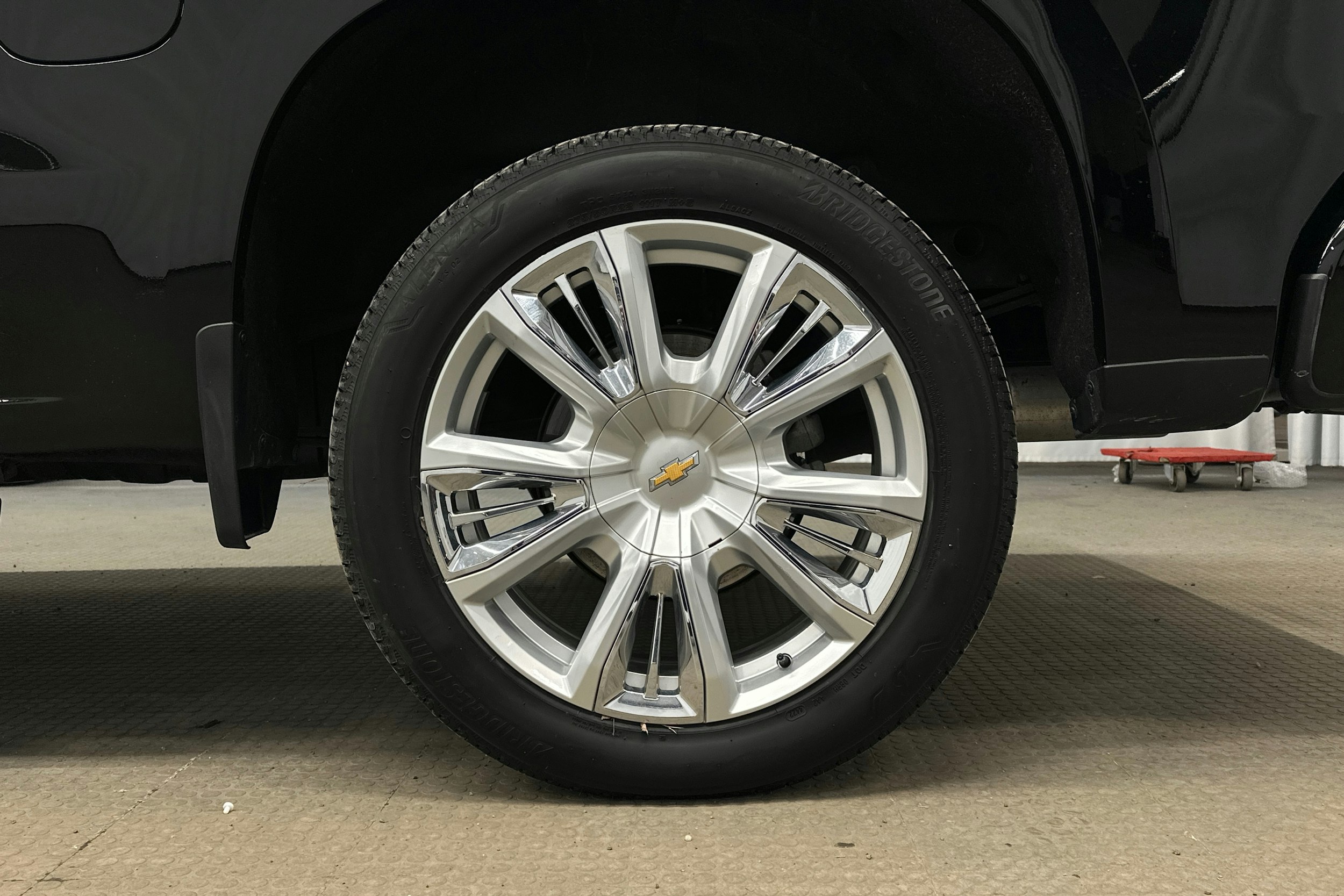 musta Chevrolet Silverado 2024 kuva 13.