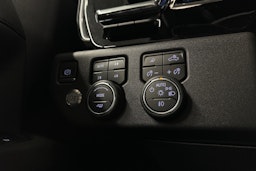 musta Chevrolet Silverado 2024 kuva 17.