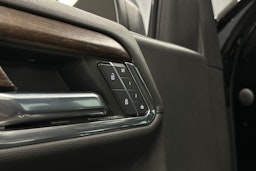 musta Chevrolet Silverado 2024 kuva 25.