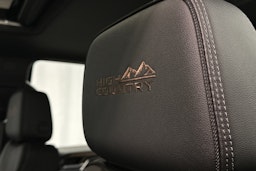 musta Chevrolet Silverado 2024 kuva 29.