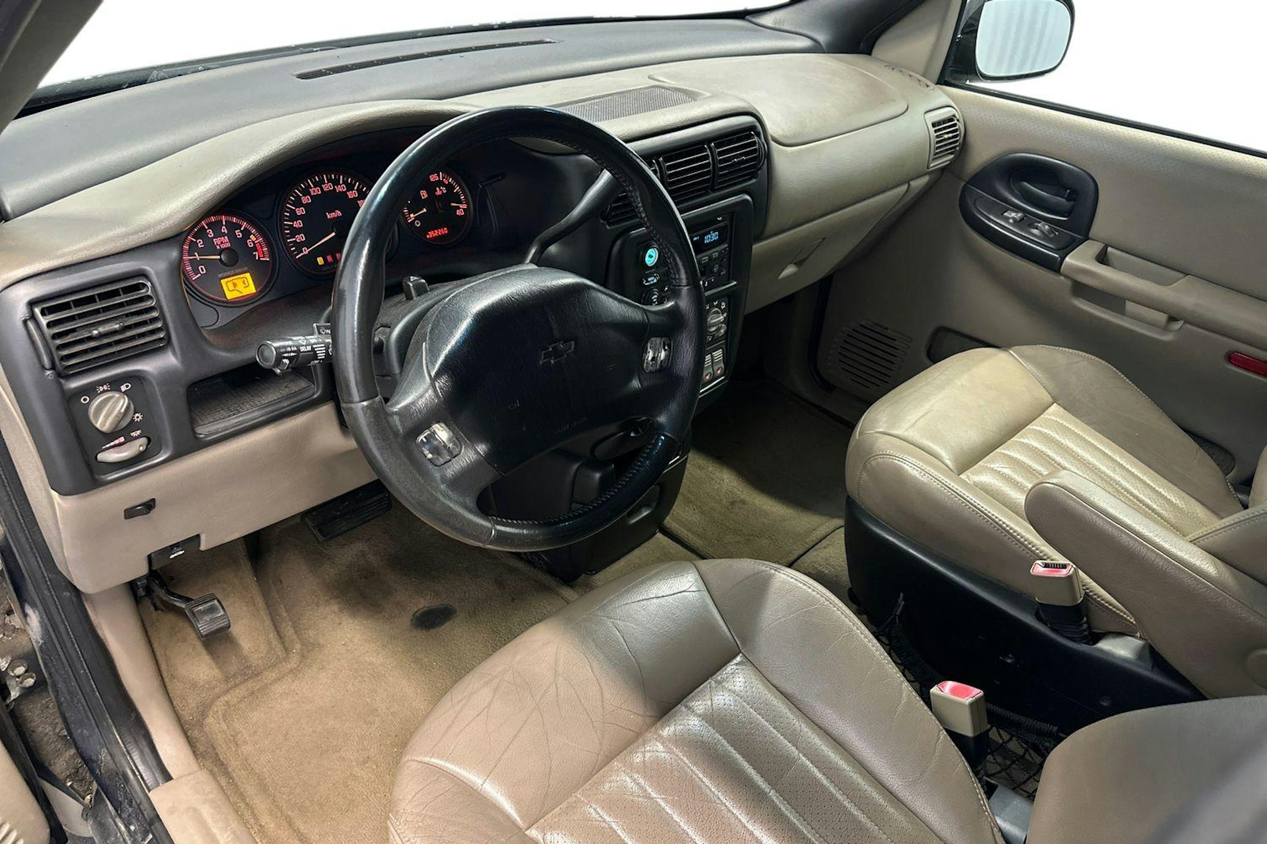 sininen Chevrolet Trans Sport 2003 kuva 7.