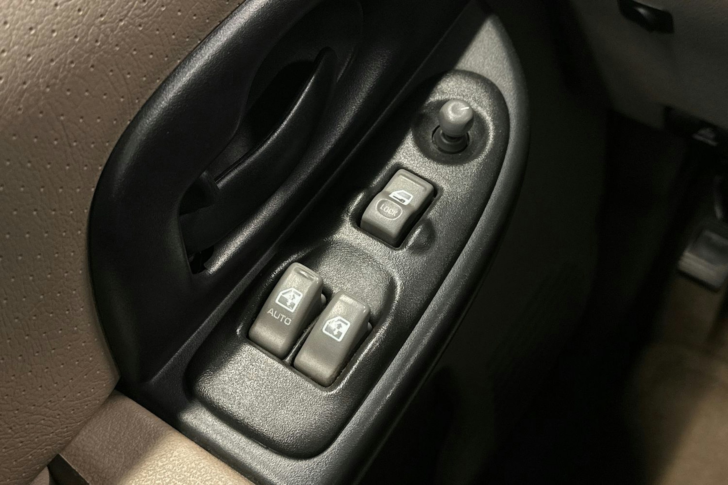 sininen Chevrolet Trans Sport 2003 kuva 11.