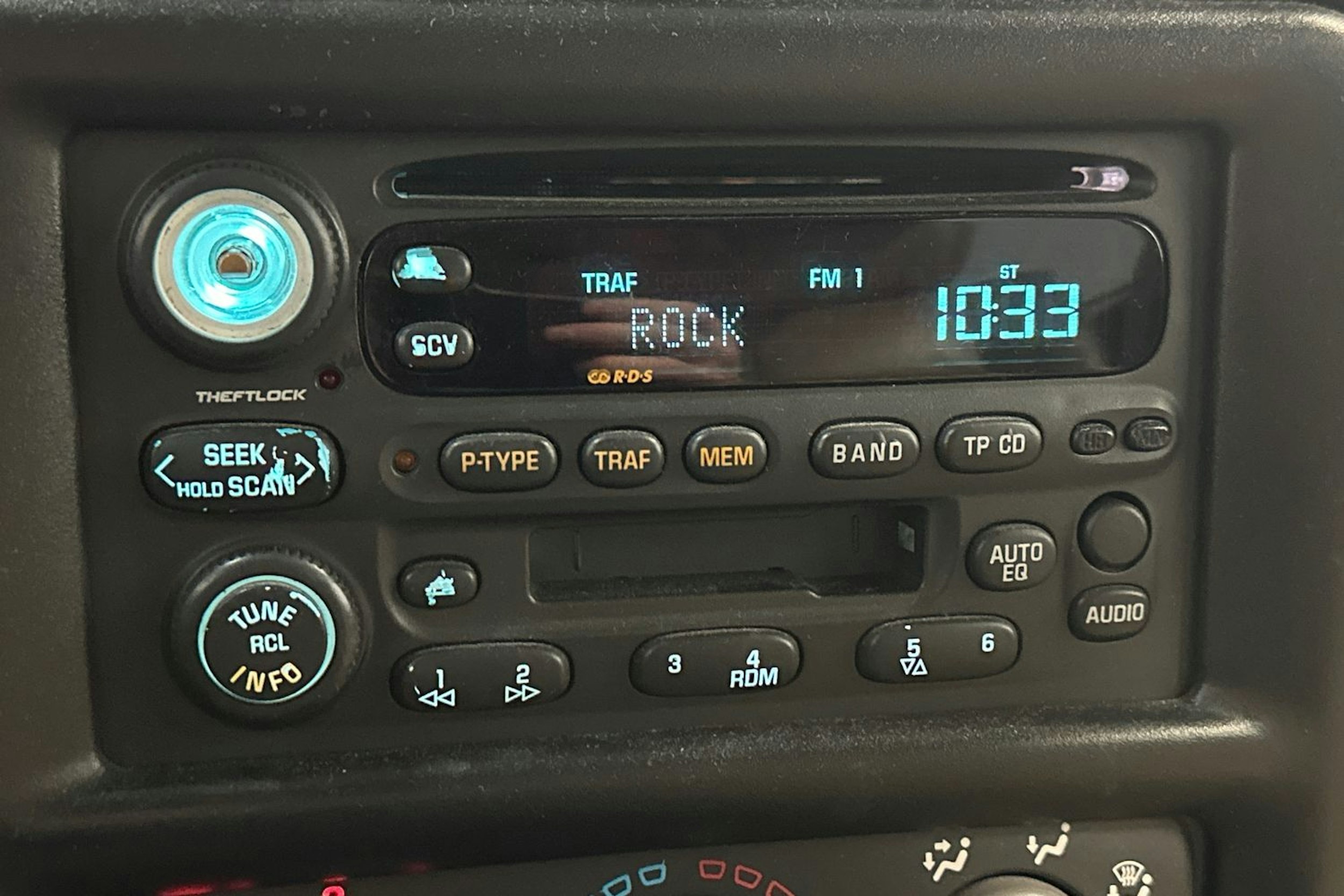 sininen Chevrolet Trans Sport 2003 kuva 18.