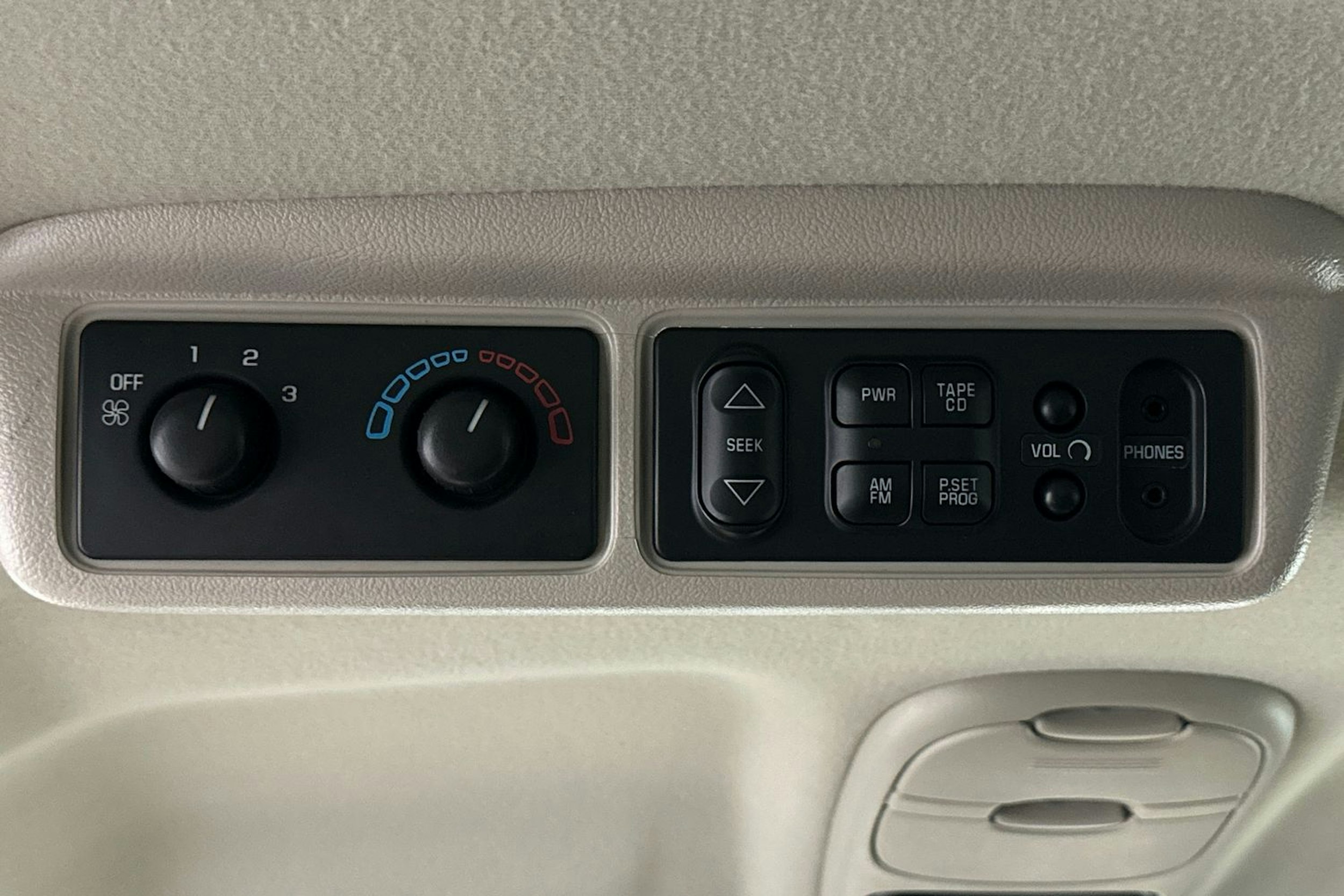 sininen Chevrolet Trans Sport 2003 kuva 23.