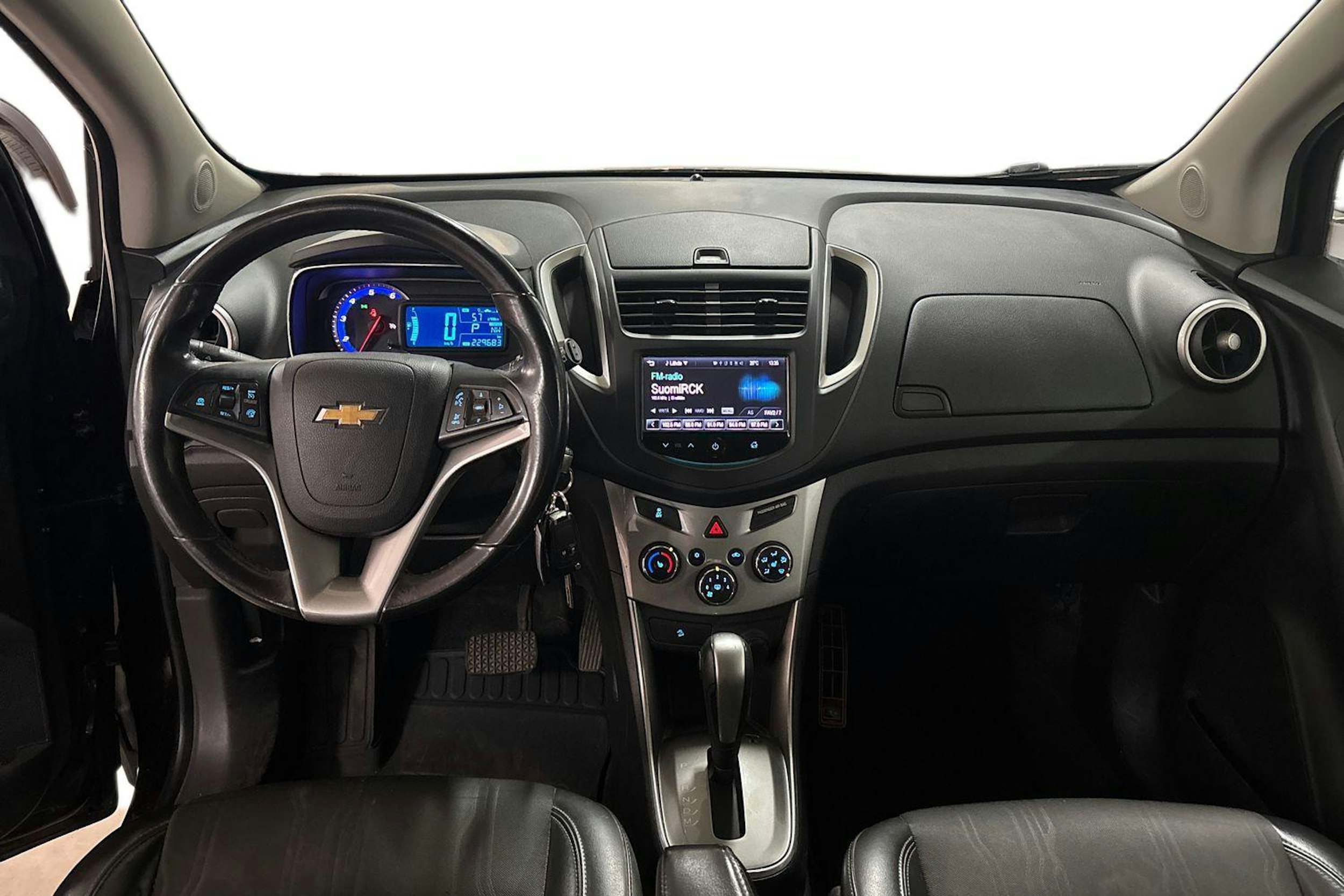 Ruskea (beige) Chevrolet Trax 2014 kuva 7.
