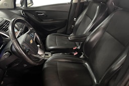 Ruskea (beige) Chevrolet Trax 2014 kuva 8.