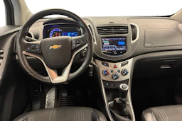 Valkoinen Chevrolet Trax 2014 kuva 7.
