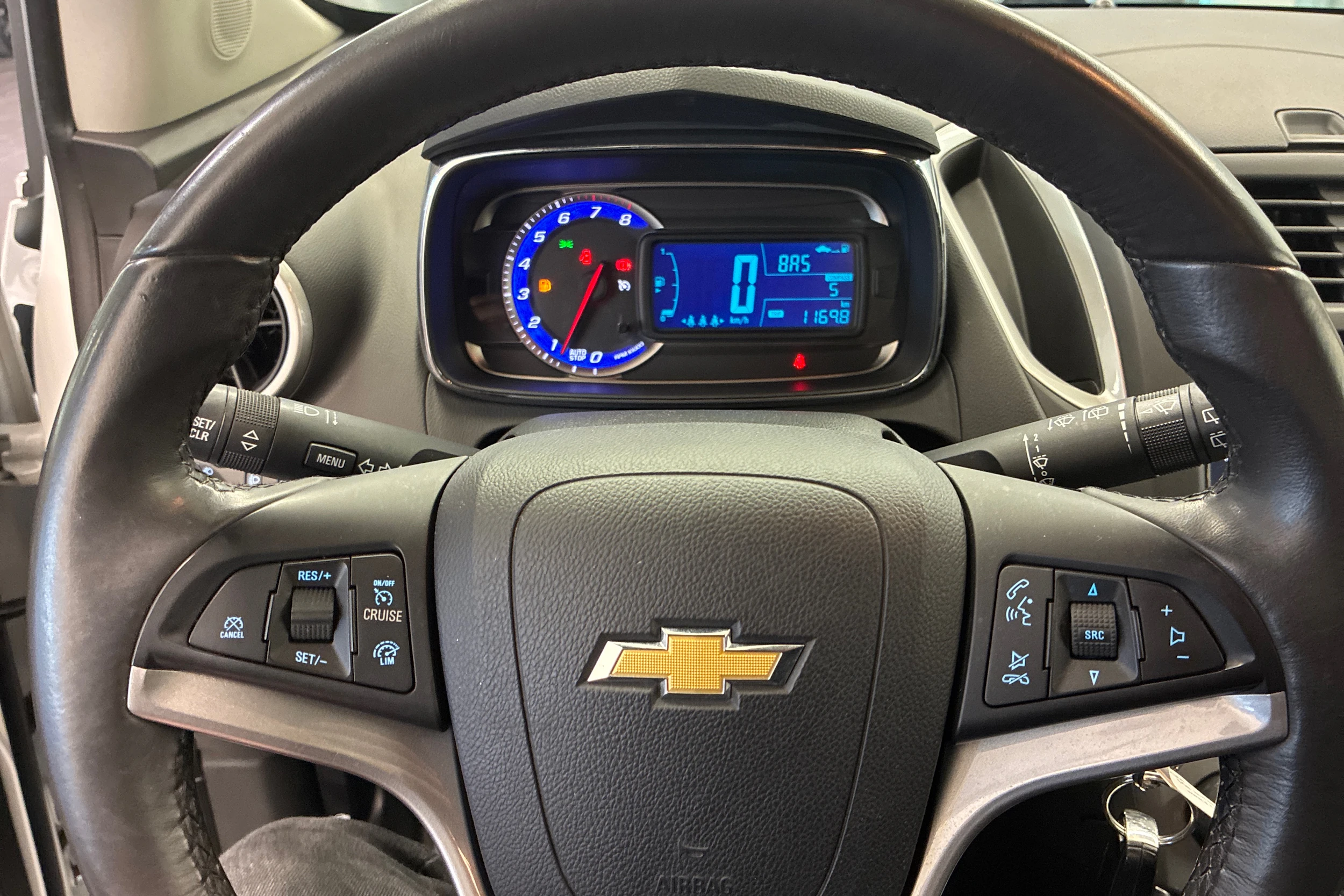 Valkoinen Chevrolet Trax 2014 kuva 13.