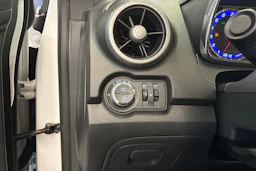 Valkoinen Chevrolet Trax 2014 kuva 14.