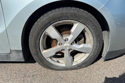 vihreä Chevrolet Volt 2013 kuva 10.