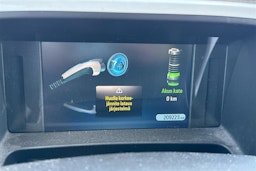 vihreä Chevrolet Volt 2013 kuva 12.