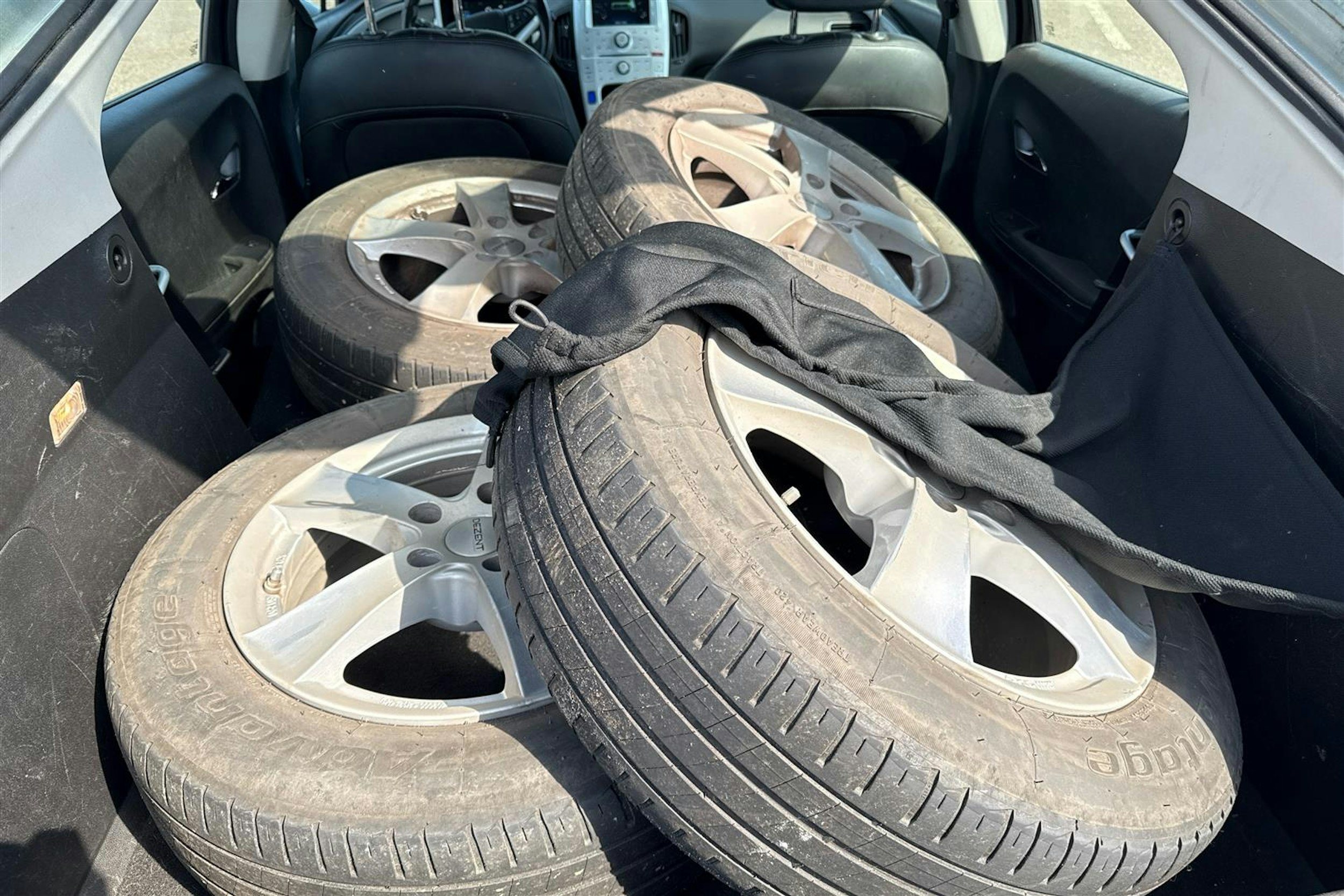 vihreä Chevrolet Volt 2013 kuva 23.