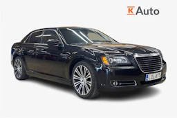 musta Chrysler 300 2012 kuva 1.