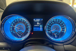 musta Chrysler 300 2012 kuva 17.