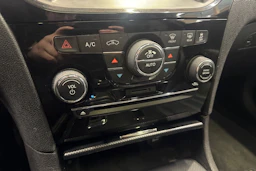 musta Chrysler 300 2012 kuva 25.