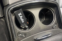 musta Chrysler 300 2012 kuva 27.