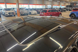 musta Chrysler 300 2012 kuva 29.