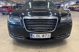 musta Chrysler 300 2012 kuva 36.